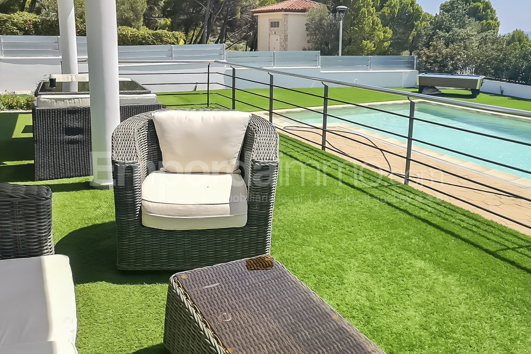 Villa moderna con piscina en venta en Palau Saverdera, Costa Brava