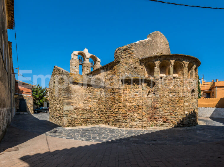 Exclusiva Masia restaurada en venta en Palau Saverdera, Costa Brava