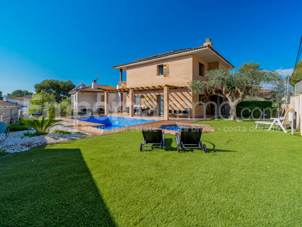 Villa con piscina en venta en La Mora, Tarragona