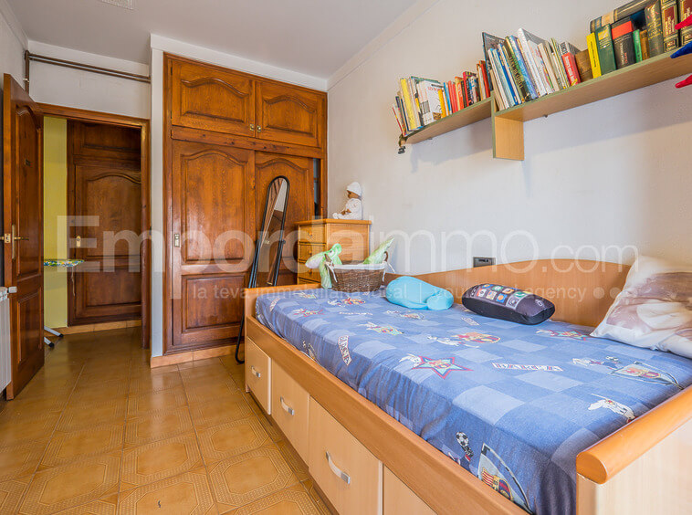 Apartamento con terraza en venta en Castelló de Empúries