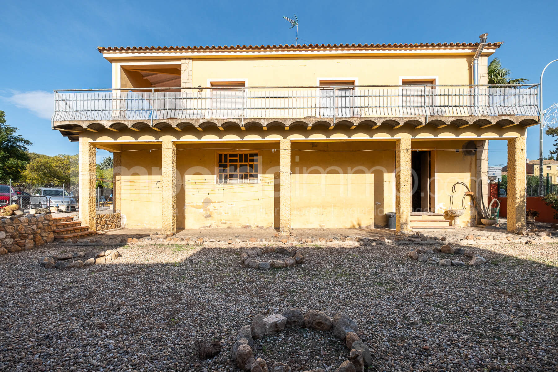 Casa con jardín en venta en Castelló de Empúries